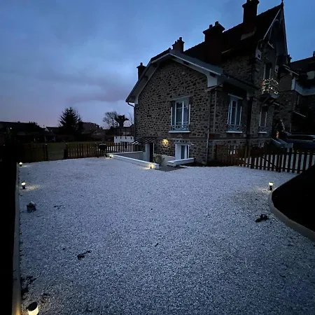 Absolute Calm, Terrace And Private Parking - Between Paris And Apartman *