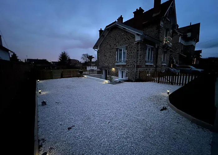 Absolute Calm, Terrace And Private Parking - Between Paris And Appartement *